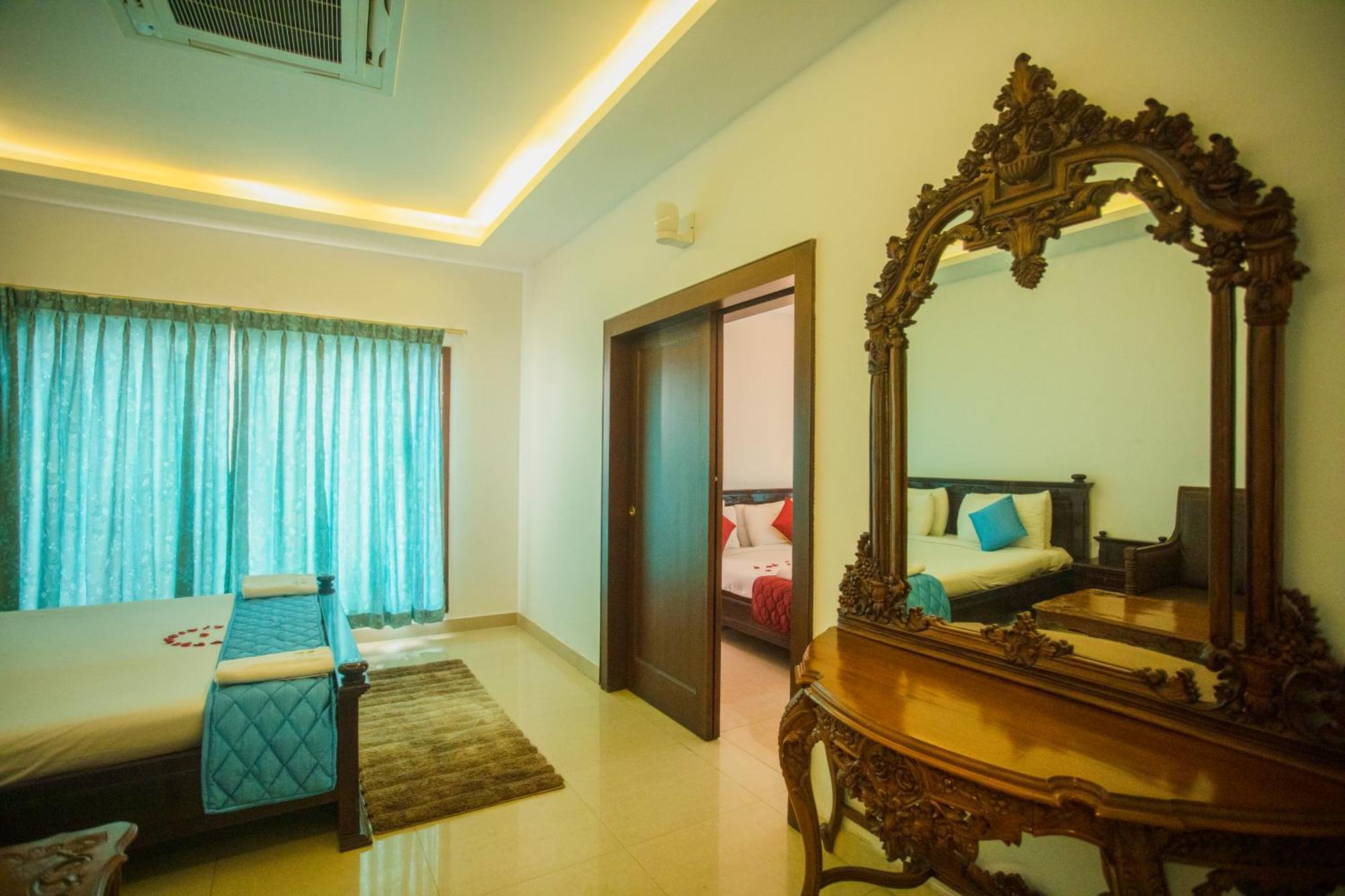 Saaral Resorts & Hotels Pvt Ltd Kuttalam  Exterior photo