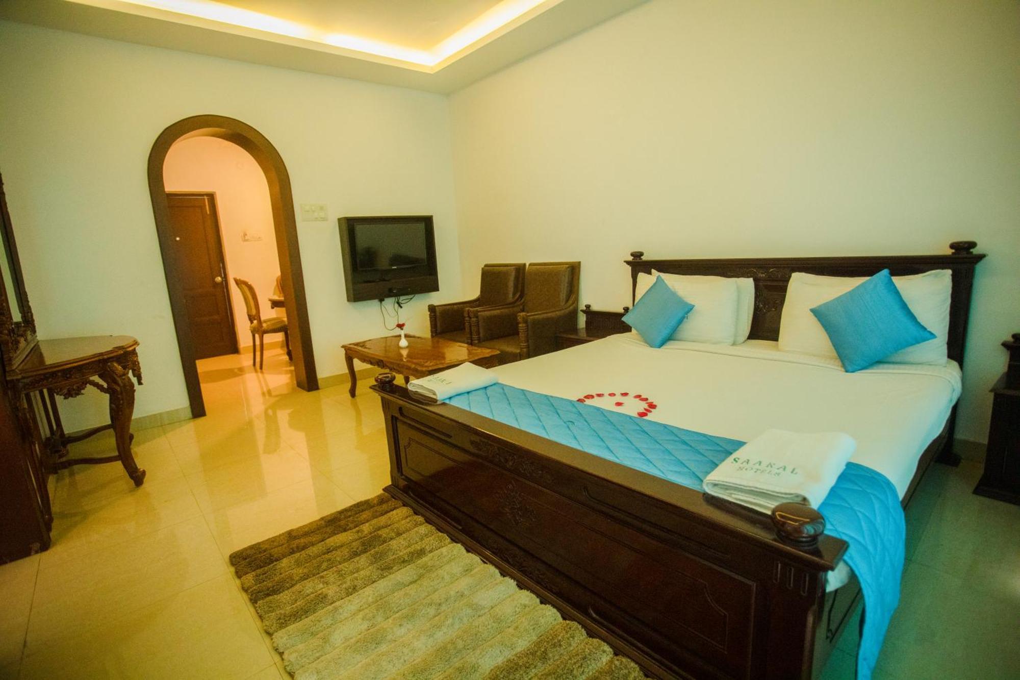 Saaral Resorts & Hotels Pvt Ltd Kuttalam  Exterior photo
