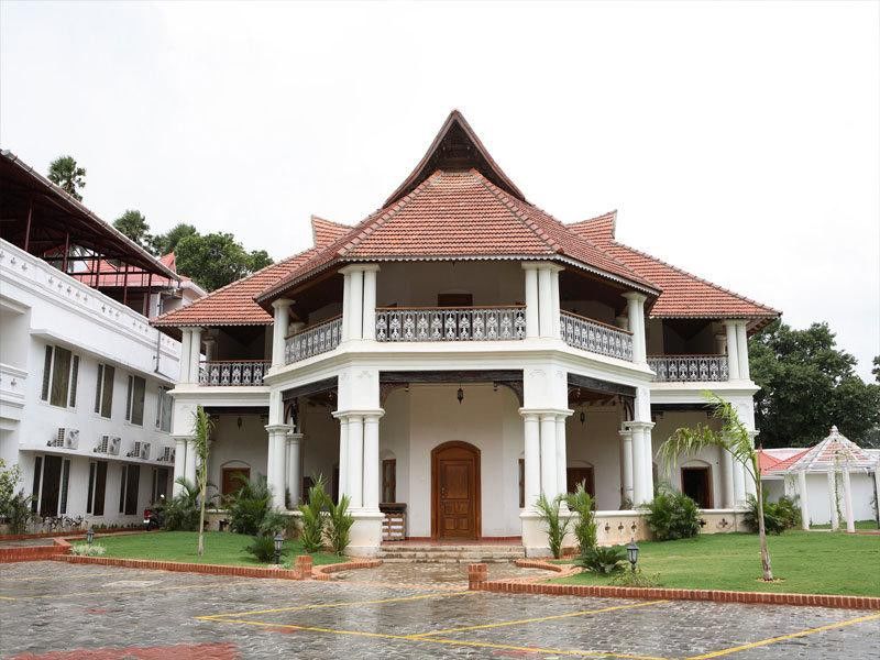 Saaral Resorts & Hotels Pvt Ltd Kuttalam  Exterior photo